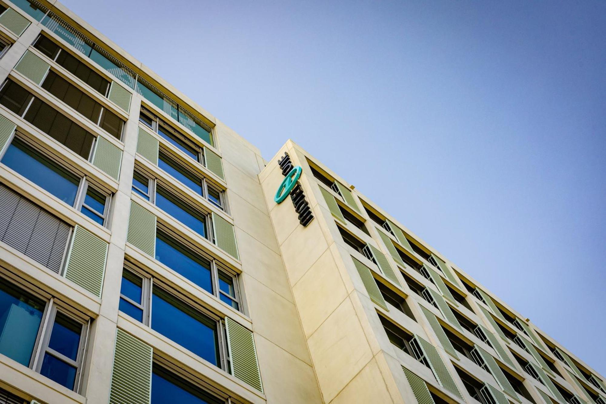 Motel One คาร์ลสรูเฮอ ภายนอก รูปภาพ