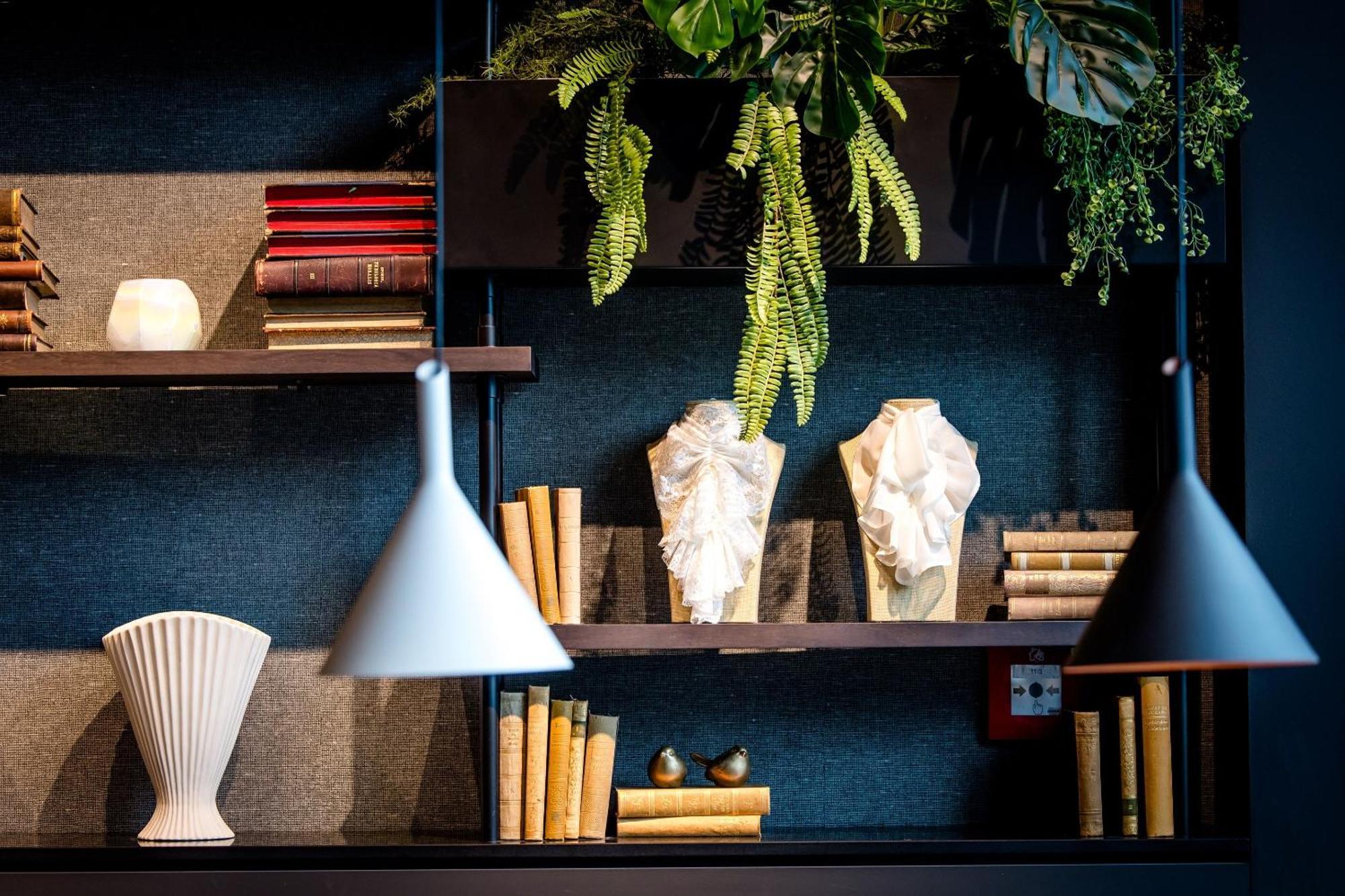 Motel One คาร์ลสรูเฮอ ภายนอก รูปภาพ